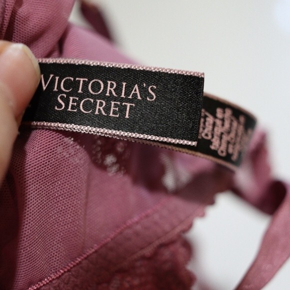 Victoria’s Secret Very Sexy Unlined Plunge Purple Strappy Bralette Medium - Picture 8 of 16